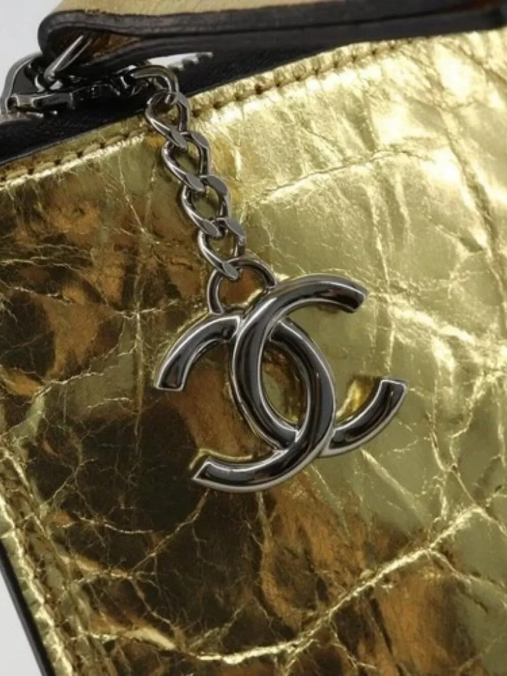CHANEL Clutch Bag Leather Gold Tone Silver CC Auth BA13613SAM